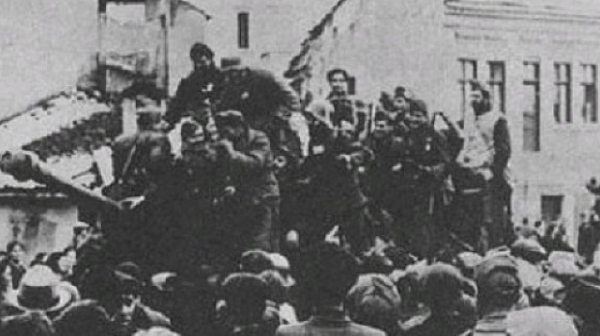 ”Бугарските фашистичките окупатори” са били посрещнати в Скопие като Христос в Йерусалим