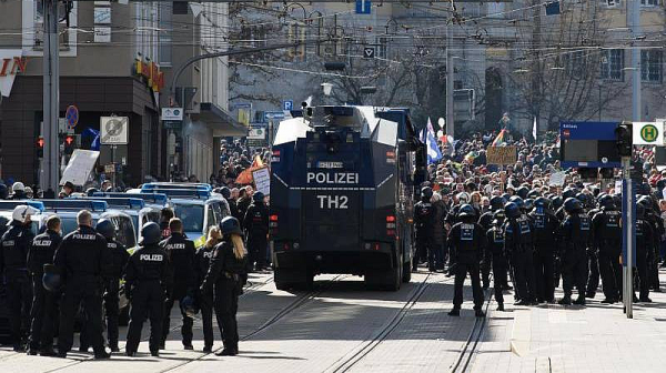 Сблъсъци в германския град Касел при потест срещу COVID мерките