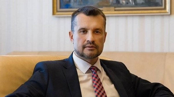 Калоян Методиев стана шеф на кабинета на Нинова