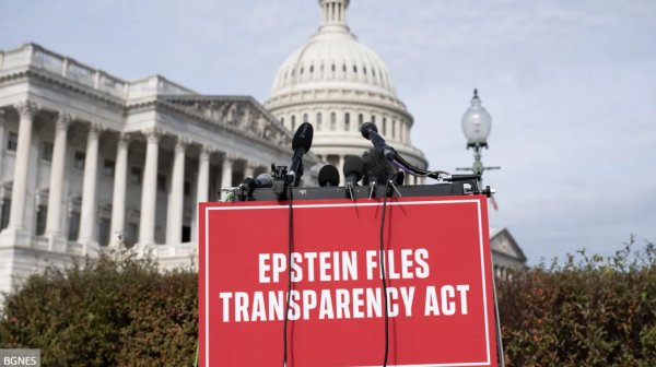 Архивите на Епстийн: Кои документи са премахнати и защо