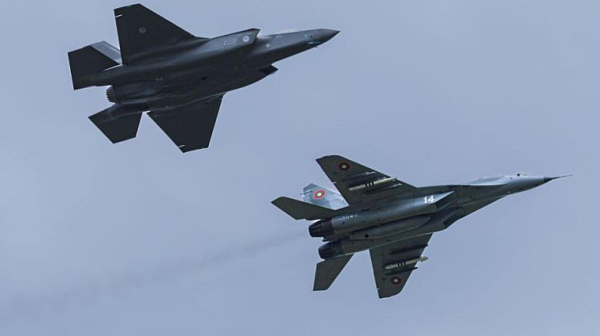 Румъния и Полша вдигнаха изтребители заради руски удари в Украйна