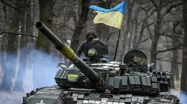 Украйна засили контраофанзивата в няколко направления, възполвайки се от ситуацията в Русия