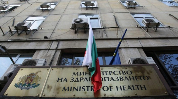 Директорите на Специализираната болница по детски болести, на ”Пирогов” и ”Лозенец” временно са отстранени
