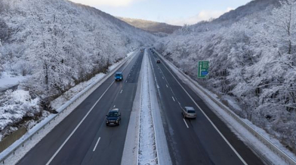 Празничен трафик под напрежение: Ограничения, блокади, проверки и съвети