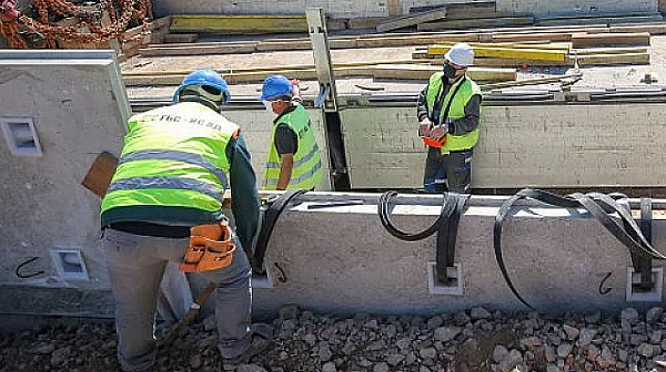 Скок на заетостта: Над 16 хиляди българи започнаха работа само за месец