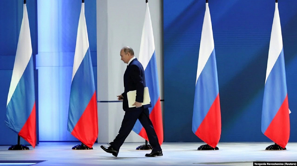 Politico: Проблемите на Путин не са само на бойното поле