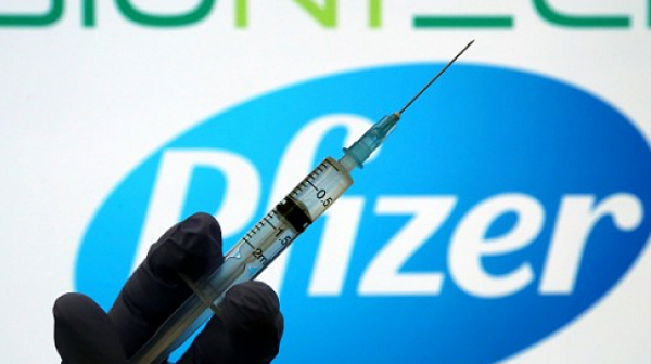 САЩ ще купят и раздадат на бедните държави 500 милиона дози Pfizer