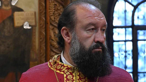 Богословът отец Михаил Михайлов за ФрогНюз: Не мога да потвърдя за външни влияния върху Българската православна църква