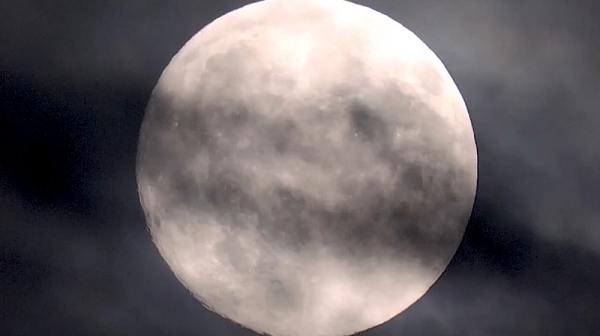 Суперлуната през ноември – най-ярко и най-близо до небето тази година