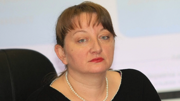 На министър Сачева и искали оставката, защото спазвала закона