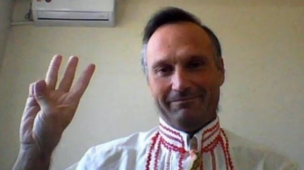 Учител от анексирания Крим, съден заради песента ”Байрактар”, глобен с още 100 хиляди рубли за антивоенен пост