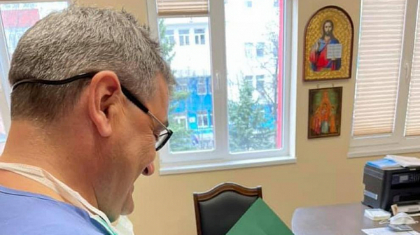 Лекарите от ”Пирогов” спасиха момиче с коронавирус