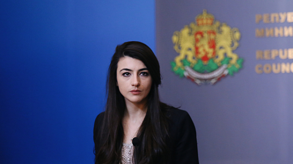 Лена Бориславова за разцеплението в ПП и Дунчев: Емоции има, задкулисие няма