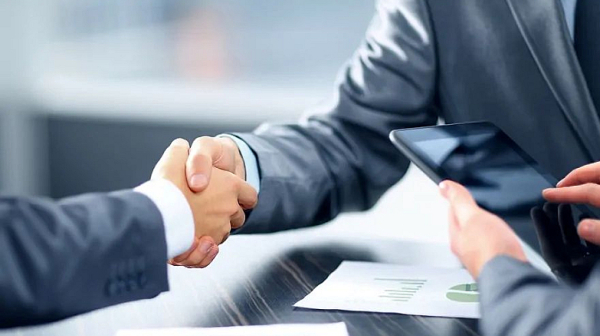 Държавата удря със закон бързите кредити