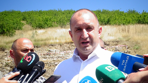 Радев: Трябва да създаваме условия в България да растат здрави, волеви и сплотени млади хора