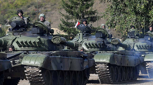 Иде ли война? Сърбия ”дрънка оръжие” на границата с Косово