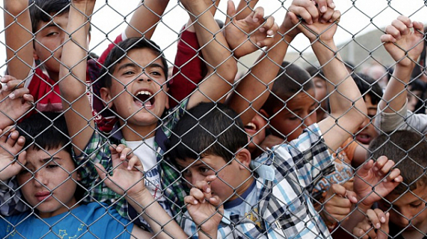 Европейски страни ще приемат деца от гръцки бежански лагери