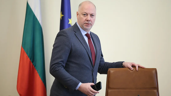 Искането на президента за референдум за еврото е противоконституционно, смята премиерът Желязков