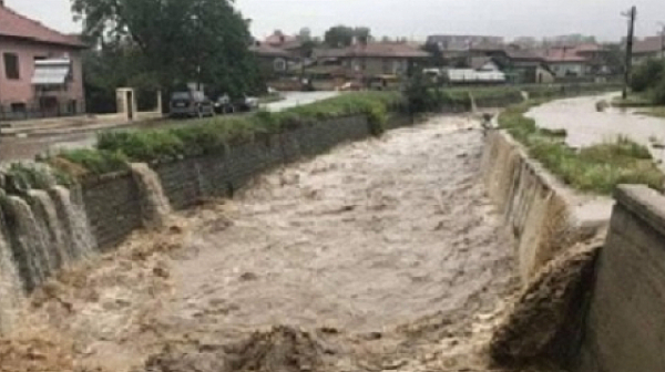 Еднократните помощи за пострадалите от наводненията ще се изплащат от 19 септември