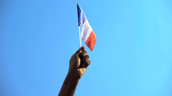 Франция крие руски активи за 18 милиарда евро за Украйна, разкрива FT