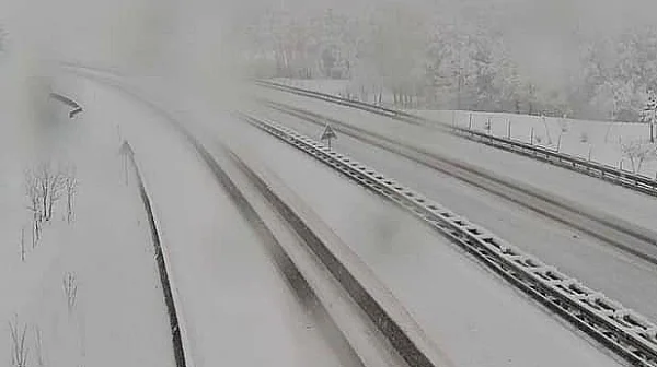 Снежна буря удари Хърватия и Италия: Червена тревога и ураганни ветрове