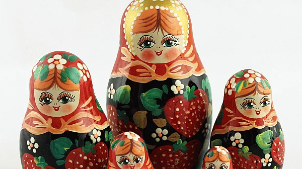 В Естония съдят мъж, който е искал да внесе 170 матрьошки от Русия