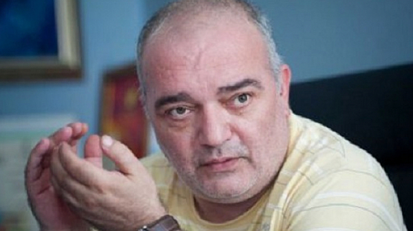 Отровното трио коментира ”поредните хвалби на Борисов”