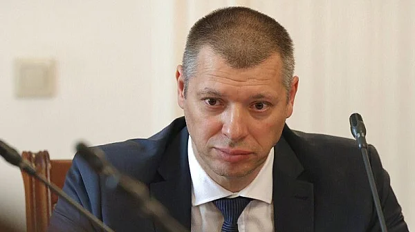 С 203 гласа „за“: Антон Славчев напуска ръководството на КОНПИ