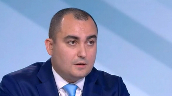 Александър Иванов пита защо ИТН отстъпвало места на ДПС в СИК