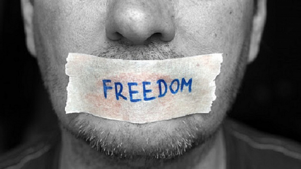 ЕК ще спасява журналисти от ”шамари” със съдебни дела
