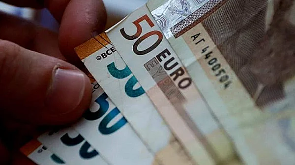 Българите в чужбина вече изпращат по-малко пари у нас –  спад от 12 млн. евро