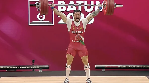 Шампион за четвърти път: Карлос Насар взе златото на европейското по вдигане на тежести