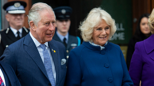Новината за болния принц Чарлз окупира британските медии