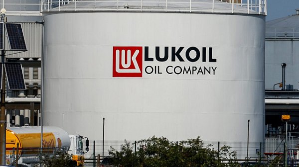 „Лукойл“ клони към сделка с Xtellus за глобалните си активи