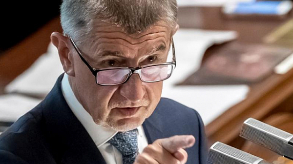 Правителството на Чехия подаде оставка