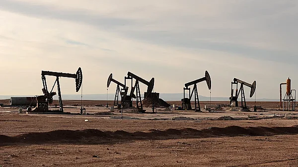 Ръст на цените и спиране на добива: Атаката срещу Иран пренарежда петролните пазари