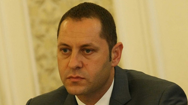Разследват бившия зам.-министър Манолев от списъка „Петков” и по данни от САЩ