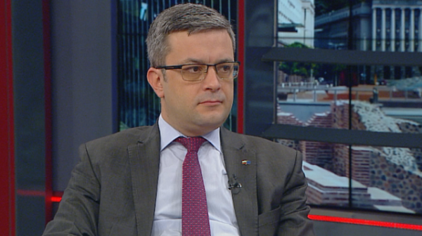 Тома Биков: Не знам защо Емил Димитров не си подаде сам оставката