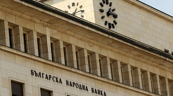 През април дефицитът по текущата сметка достига 724,9 млн. евро, отчита БНБ