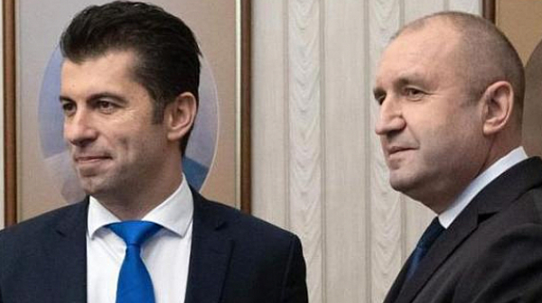 Петков и Радев капитулират за Македония в Париж