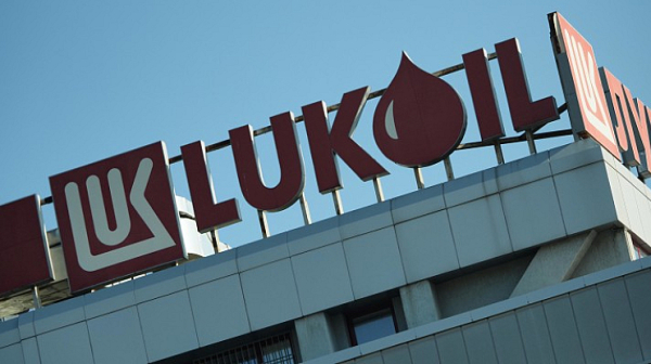 Фирми от Азербайджан и Турция искат Лукойл в Бургас