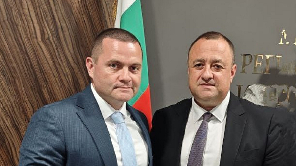 Пенчо Милков подписа с МРРБ споразумения за реализиране на нови 5 проекта за над 9,3 милиона лева