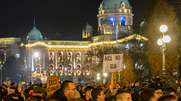 Голям протест в Белград, сърбите-демократи не искат Вучич /видео/
