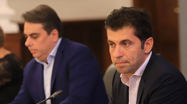 Кирил Петков и Асен Василев не участват в срещите за кабинет с втория мандат