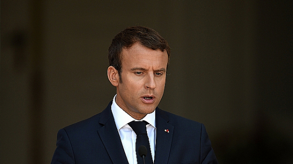 Франция въведе извънредно положение заради усложнената здравна ситуация