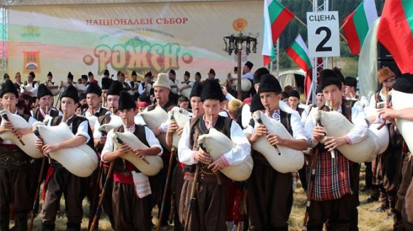 Признание: ЮНЕСКО обяви българската гайда за нематериално културно наследство