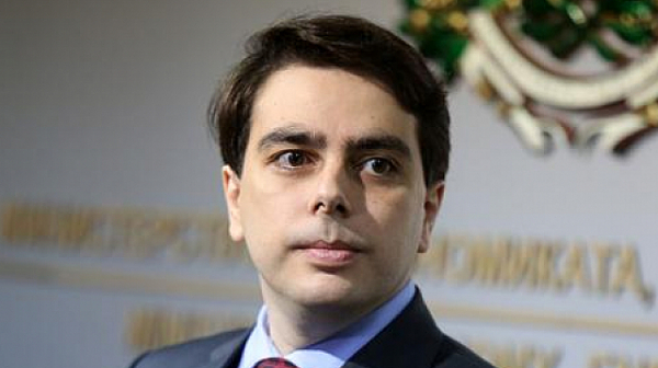 Министър А. Василев: Във фирмите има милиарди кеш, с които се храни корупцията