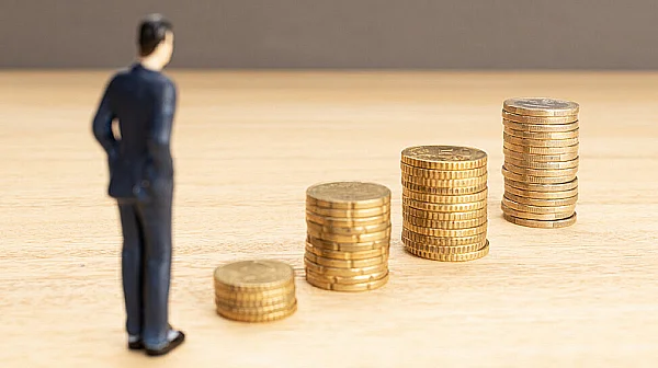 Бум на борсата: Защо 18 000 българи вече избират акциите пред имотите?