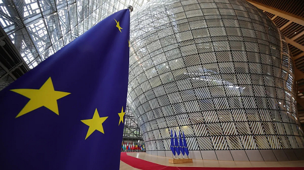 Европарламентът одобри първата по рода си програма за отбранителна промишленост