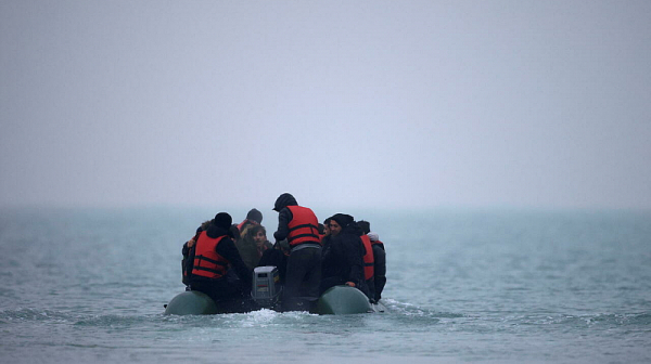 Най-малко 31 мигранти се удавиха при опит да прекосят Ламанша